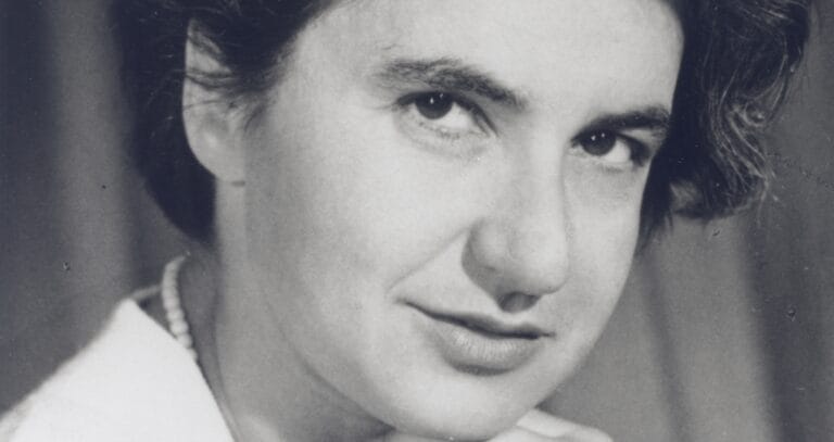 Black and white photograph of Rosalind Elsie Franklin